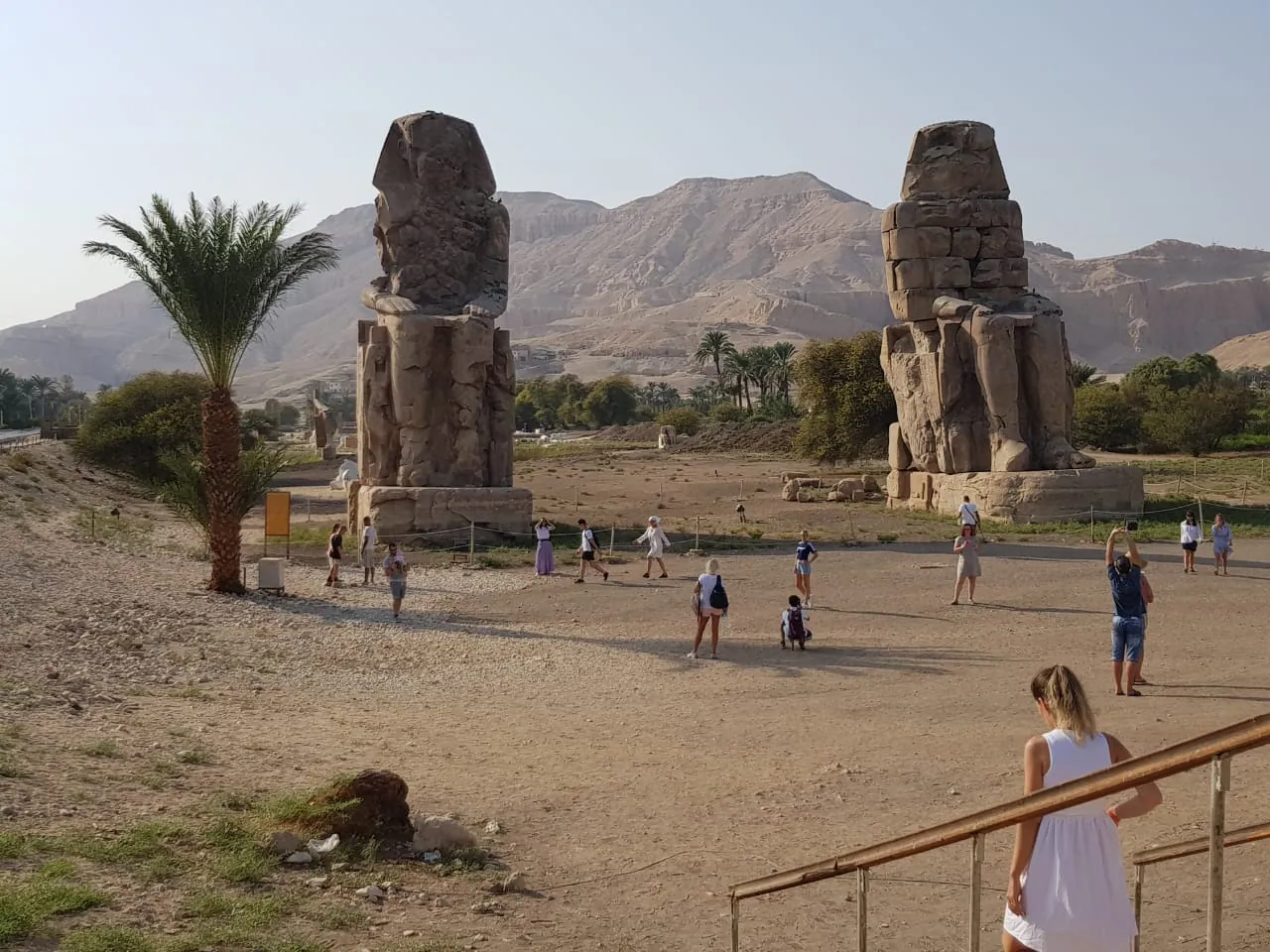 Image 1 of 5, Luxor in a day