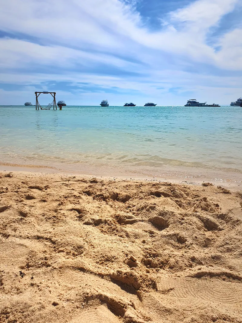Bild 2 von 5, Paradise Island